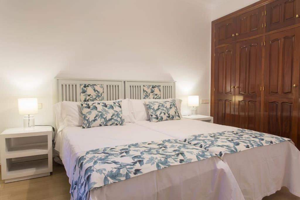 Villa Andalusian On The Sea And The Bay Of Malaga
